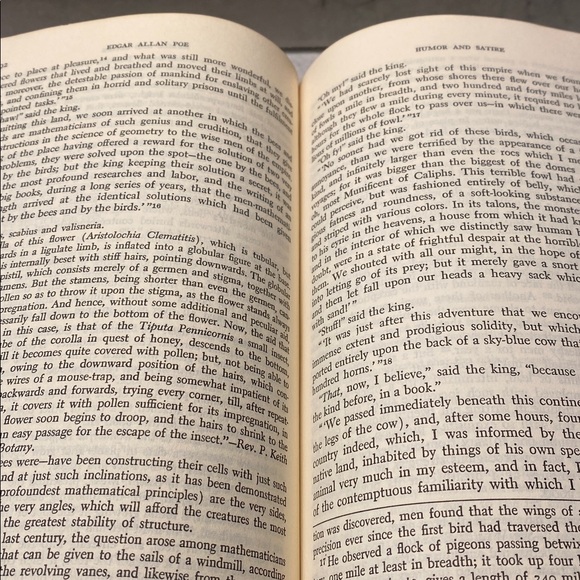 Complete Stories and Poems of Edgar Allan Poe Book - Picture 4 of 4